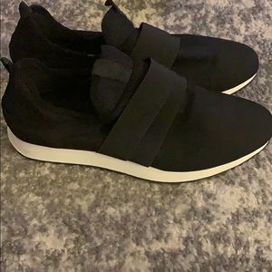 Brand new Steve Madden slip on sneaker